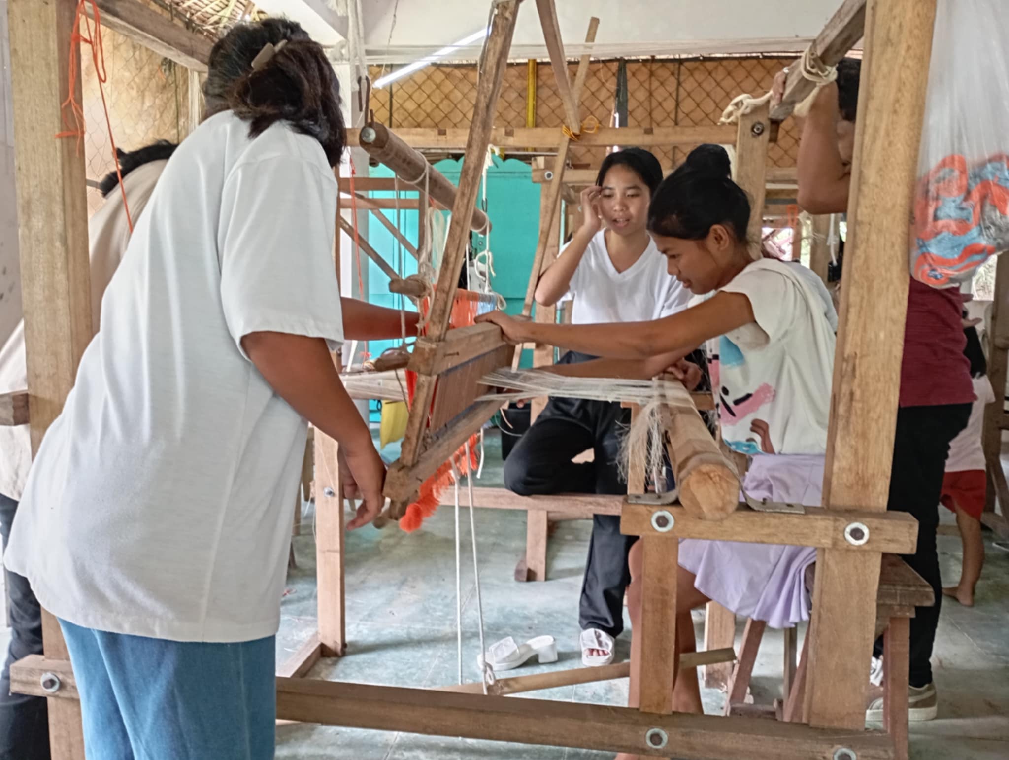 Training on Abaca Handloom Weaving Concludes in Labo, Camarines Norte